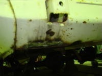 ファミリア・プレスト 4ドアセダン レストア