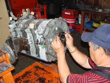 エンジンOHのイメージ