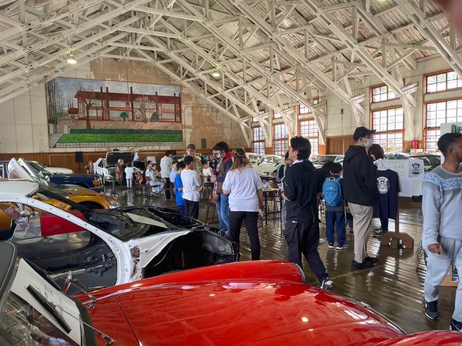 中古車展示のイメージ